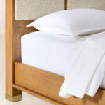 Tempat Tidur Kombinasi Kain Bludru Minimalis - Gambar 5