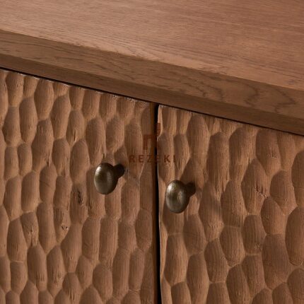 Kabinet Kayu Ukir 2 Pintu – Natural, Artistik & Elegan