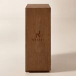 Kabinet Kayu Ukir 2 Pintu – Natural, Artistik & Elegan